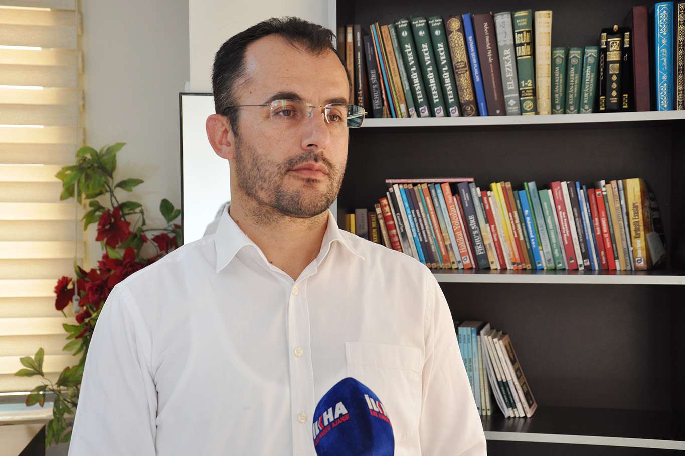Eğitimci Sütçü: KPSS ile ilgili gençlerin zihninde oluşan güvensizlik giderilmeli Eğitimci Sütçü: KPSS ile ilgili gençlerin zihninde oluşan güvensizlik giderilmeli